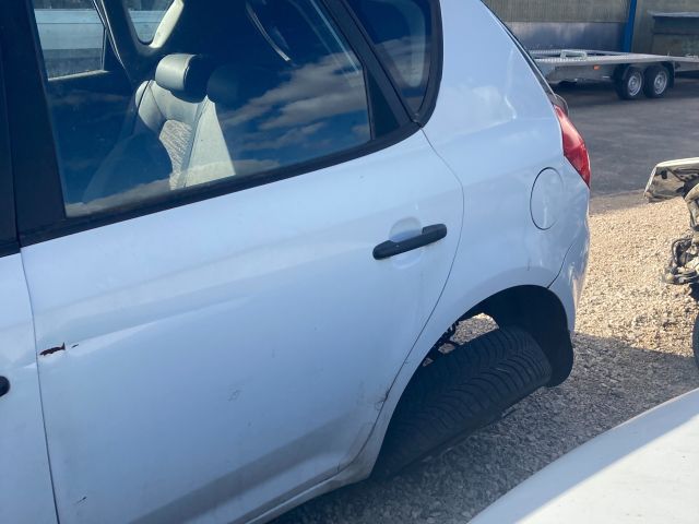 bontott KIA CEED Bal első Ablak