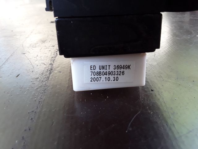 bontott KIA CEED Bal első Ablakemelő Kapcsoló