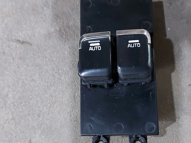 bontott KIA CEED Bal első Ablakemelő Kapcsoló