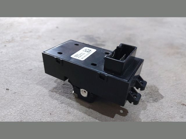 bontott KIA CEED Bal első Ablakemelő Kapcsoló