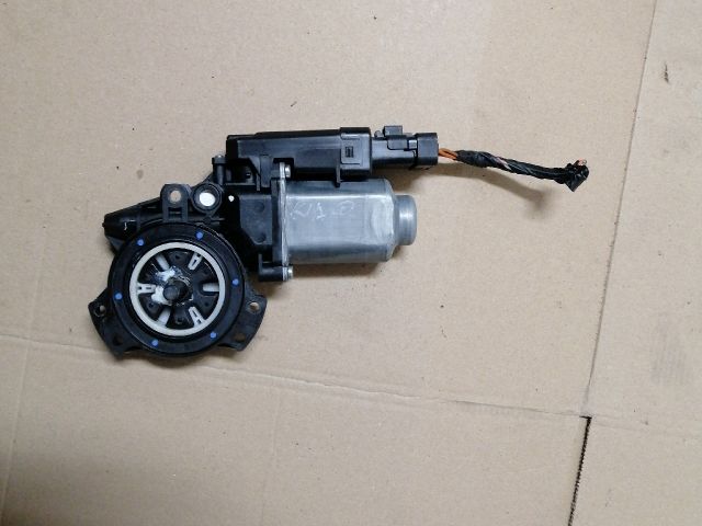 bontott KIA CEED Bal első Ablakemelő Motor