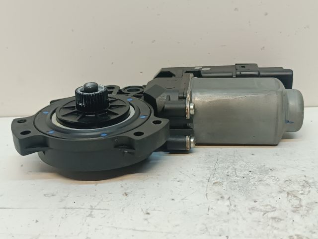 bontott KIA CEED Bal első Ablakemelő Motor