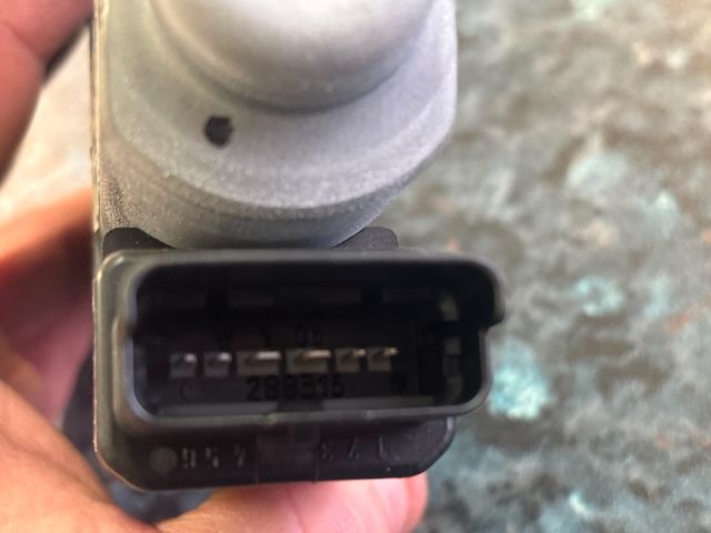 bontott KIA CEED Bal első Ablakemelő Motor