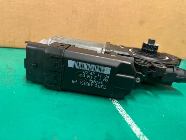 bontott KIA CEED Bal első Ablakemelő Motor