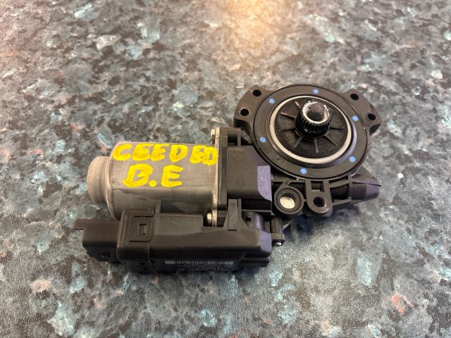 bontott KIA CEED Bal első Ablakemelő Motor