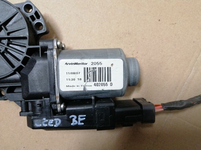 bontott KIA CEED Bal első Ablakemelő Motor