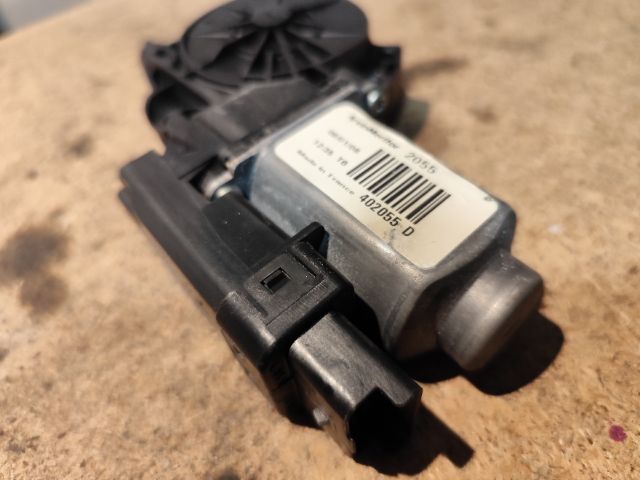 bontott KIA CEED Bal első Ablakemelő Motor