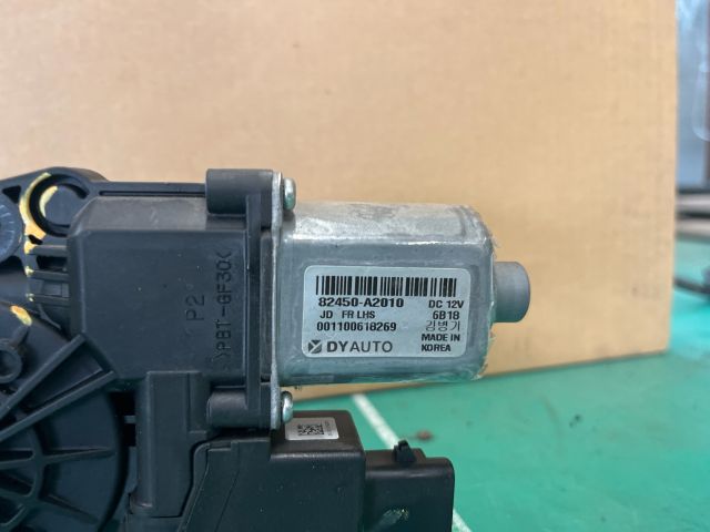 bontott KIA CEED Bal első Ablakemelő Motor