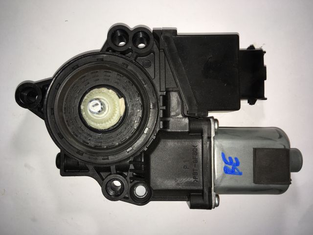 bontott KIA CEED Bal első Ablakemelő Motor