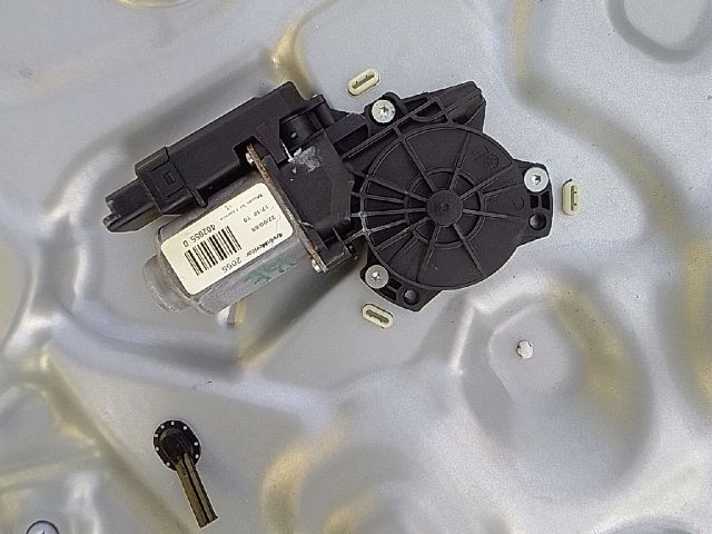 bontott KIA CEED Bal első Ablakemelő Motor