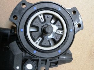 bontott KIA CEED Bal első Ablakemelő Motor