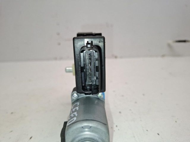 bontott KIA CEED Bal első Ablakemelő Motor