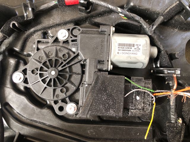 bontott KIA CEED Bal első Ablakemelő Szerkezet (Elektromos)