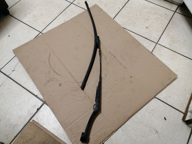 bontott KIA CEED Bal első Ablaktörlő Kar