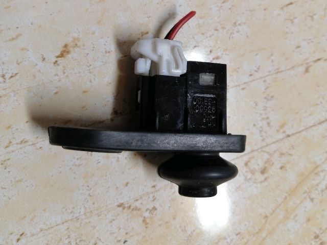 bontott KIA CEED Bal első Ajtó Kapcsoló