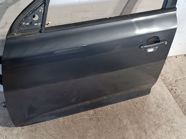 bontott KIA CEED Bal első Ajtó (Részeivel)