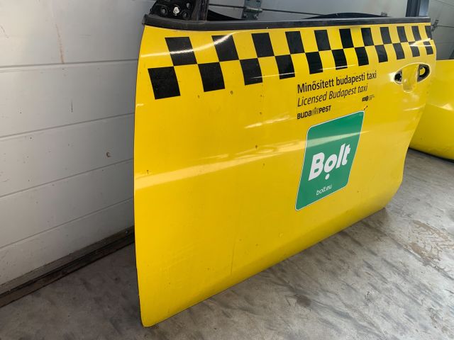 bontott KIA CEED Bal első Ajtó (Üres lemez)