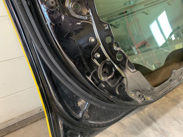 bontott KIA CEED Bal első Ajtó (Üres lemez)