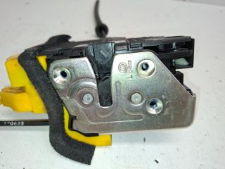 bontott KIA CEED Bal első Ajtózár