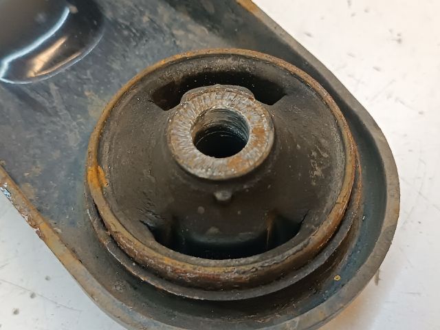 bontott KIA CEED Bal első Alsó Első Lengőkar