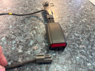 bontott KIA CEED Bal első Biztonsági Öv Csat