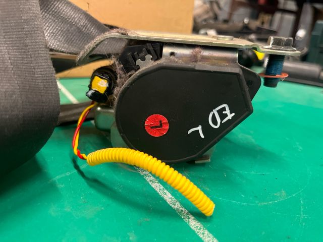 bontott KIA CEED Bal első Biztonsági Öv