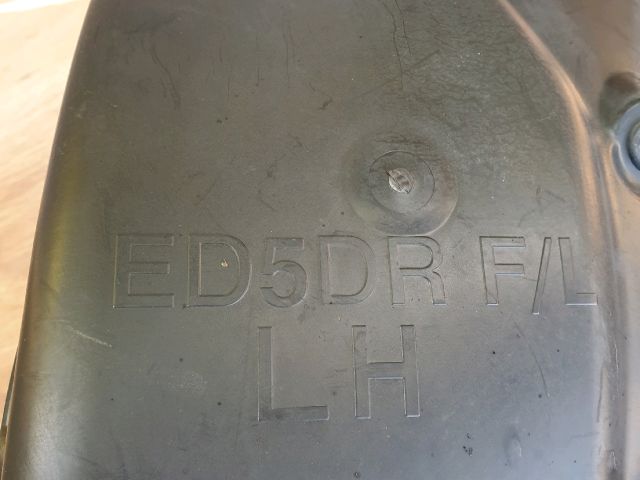 bontott KIA CEED Bal első Dobbetét (Kerékjárati, Műanyag)