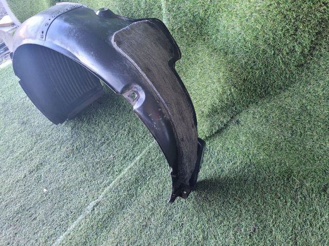 bontott KIA CEED Bal első Dobbetét (Kerékjárati, Műanyag)