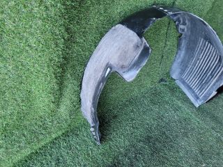 bontott KIA CEED Bal első Dobbetét (Kerékjárati, Műanyag)