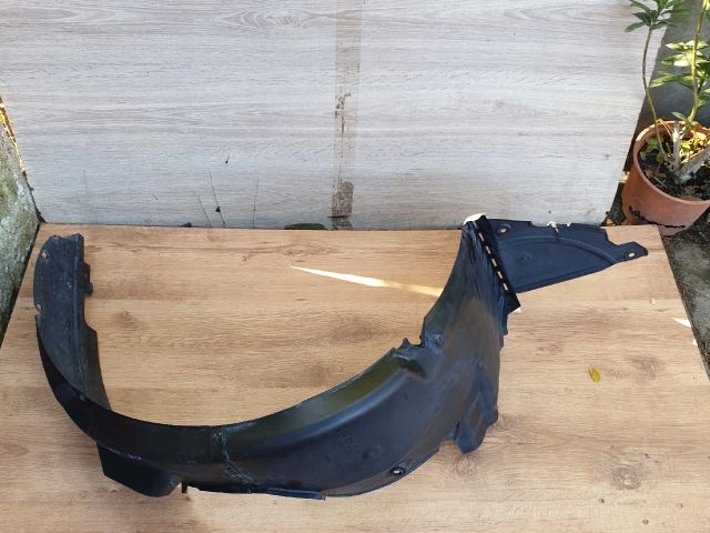 bontott KIA CEED Bal első Dobbetét (Kerékjárati, Műanyag)