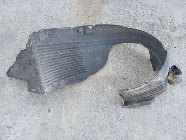 bontott KIA CEED Bal első Dobbetét (Kerékjárati, Műanyag)