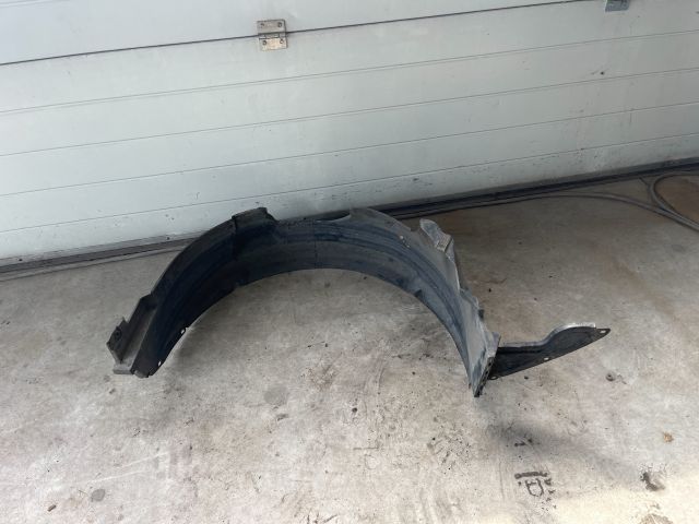 bontott KIA CEED Bal első Első Dobbetét (Kerékjárati, Műanyag)