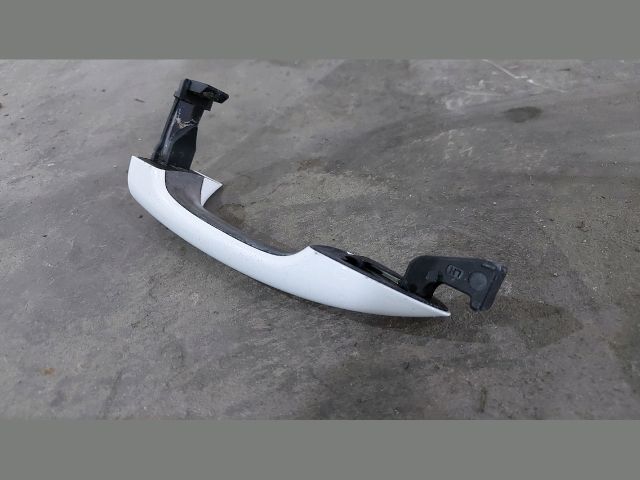 bontott KIA CEED Bal első Külső Kilincs