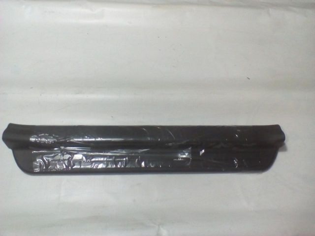 bontott KIA CEED Bal első Küszöb Díszléc