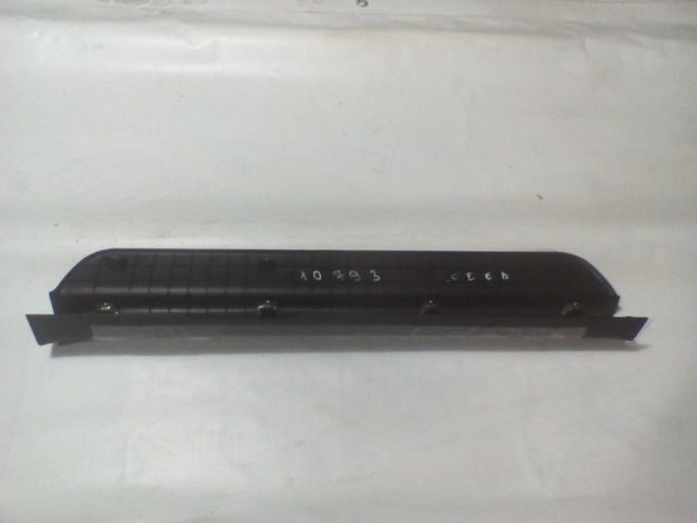 bontott KIA CEED Bal első Küszöb Díszléc