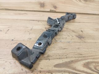 bontott KIA CEED Bal első Oldal Lökhárító Tartó (Műanyag)