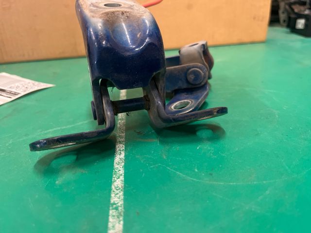 bontott KIA CEED Bal első Zsanér