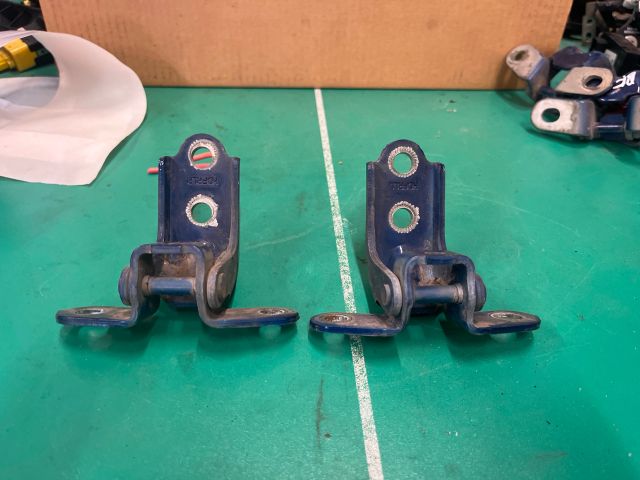 bontott KIA CEED Bal első Zsanér