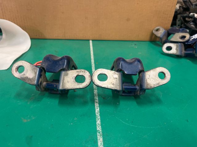 bontott KIA CEED Bal első Zsanér