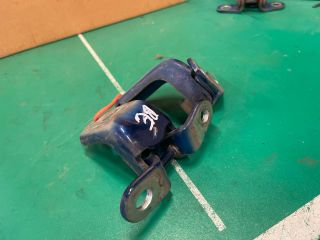 bontott KIA CEED Bal első Zsanér