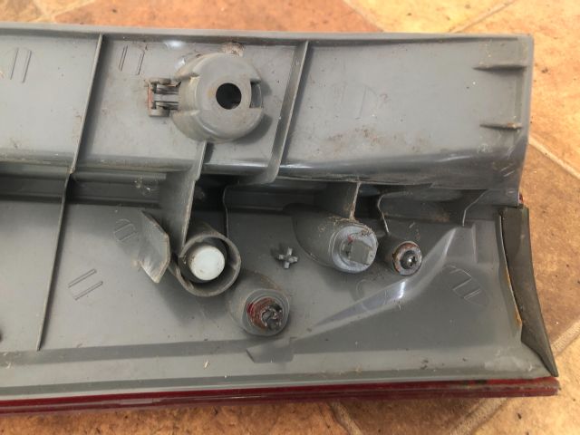 bontott KIA CEED Bal Felső Hátsó Lámpa