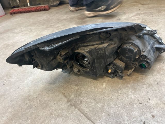 bontott KIA CEED Bal Fényszóró