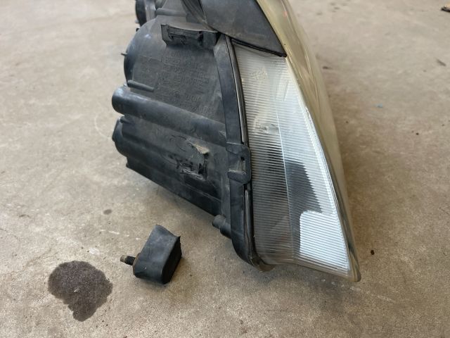 bontott KIA CEED Bal Fényszóró