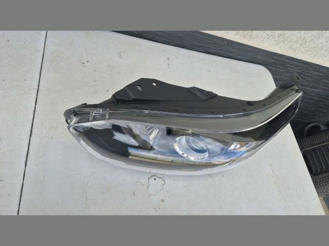 bontott KIA CEED Bal Fényszóró