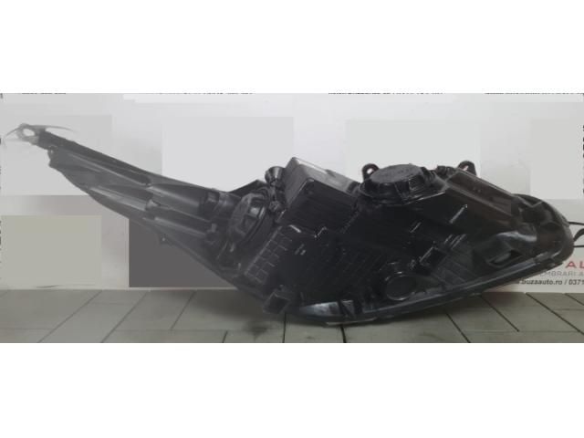 bontott KIA CEED Bal Fényszóró