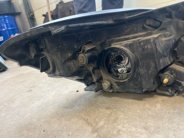 bontott KIA CEED Bal Fényszóró