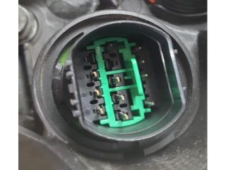 bontott KIA CEED Bal Fényszóró