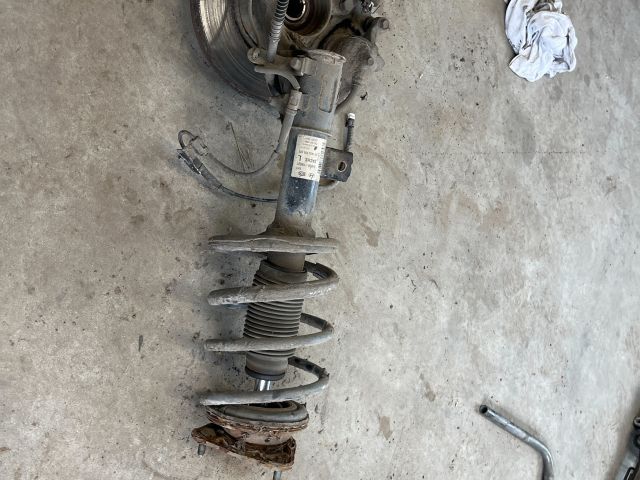 bontott KIA CEED Bal Gólyaláb Csonkállvánnyal