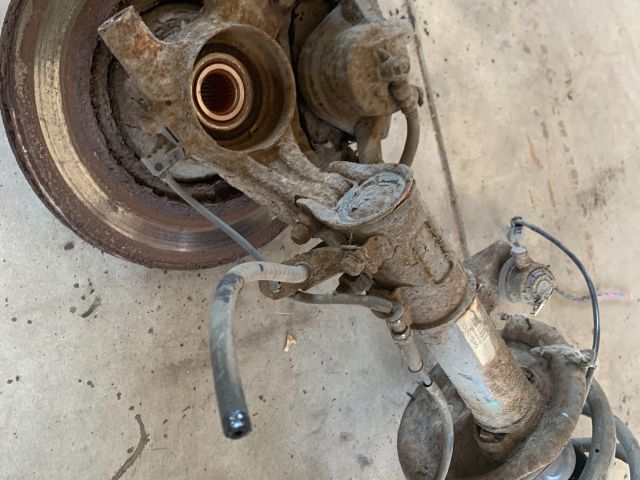 bontott KIA CEED Bal Gólyaláb Csonkállvánnyal