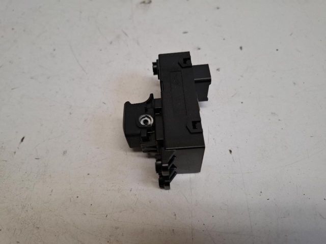 bontott KIA CEED Bal hátsó Ablakemelő Kapcsoló